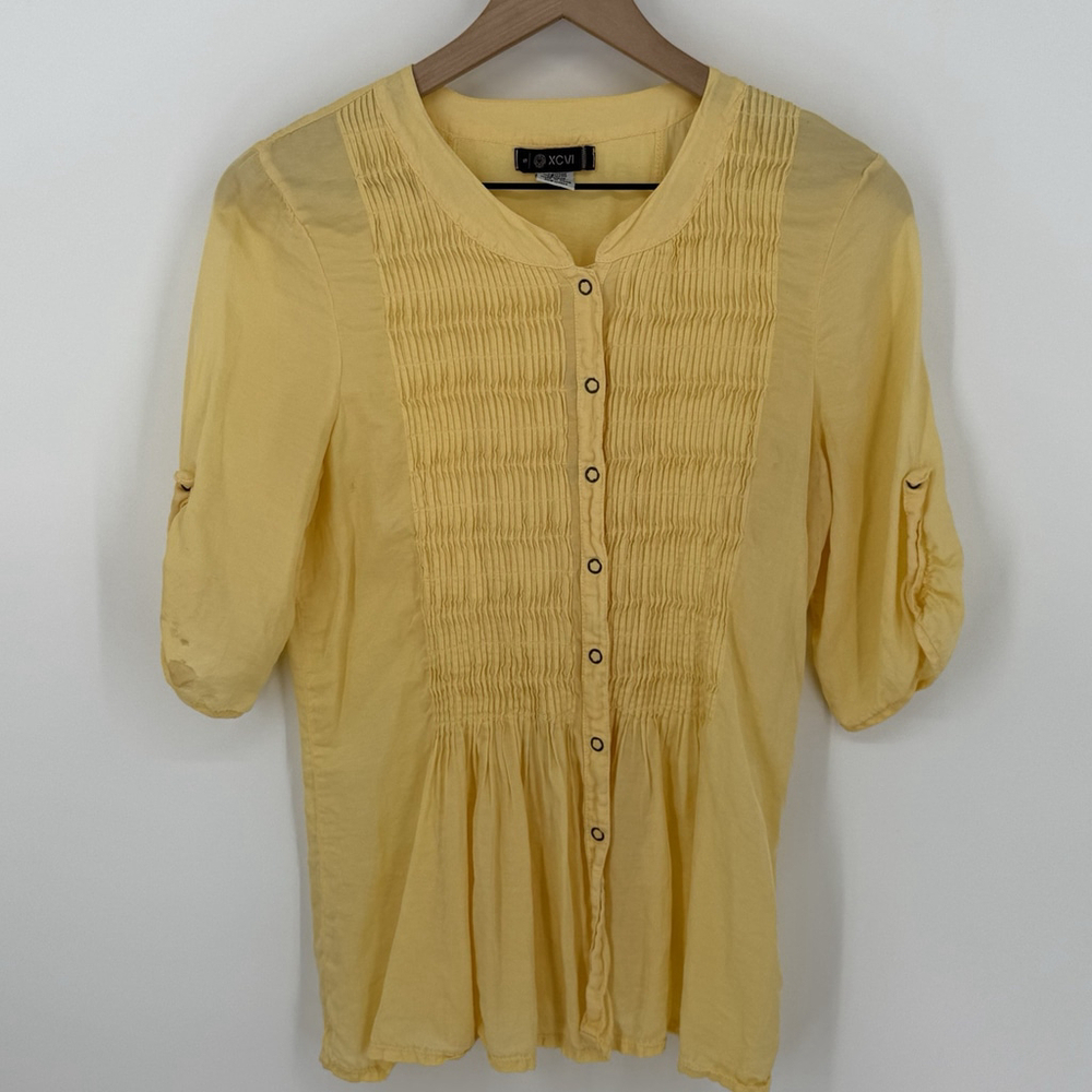 XCVI Yellow Snap Button Silk Blend Blouse Pleated Women’s Size Small Roll Tab